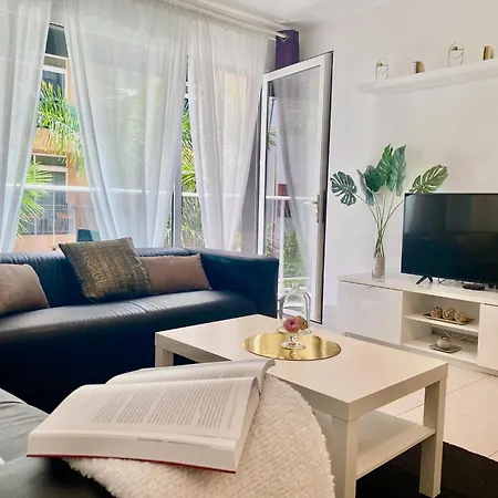 Hortensia Suites Apartments, Los Cristianos, Tenerife דירה