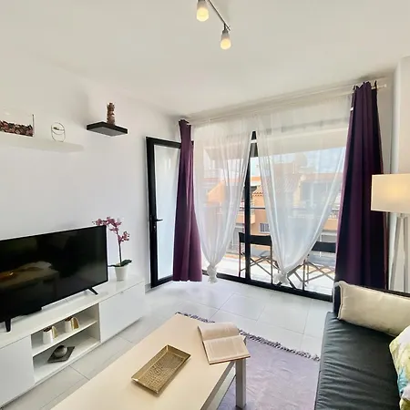 Hortensia Suites Apartments, Los Cristianos, Tenerife * לוס כריסטיאנוס